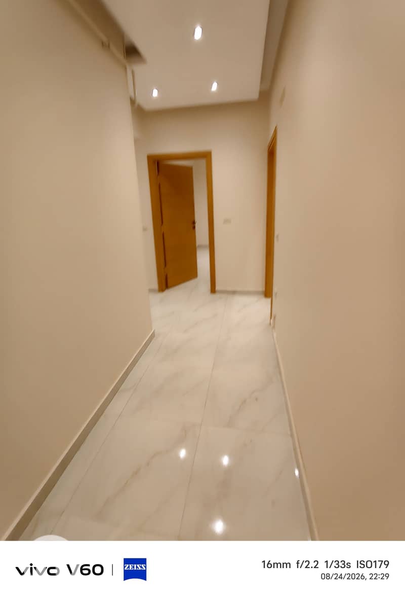 8 1000359318. jpg