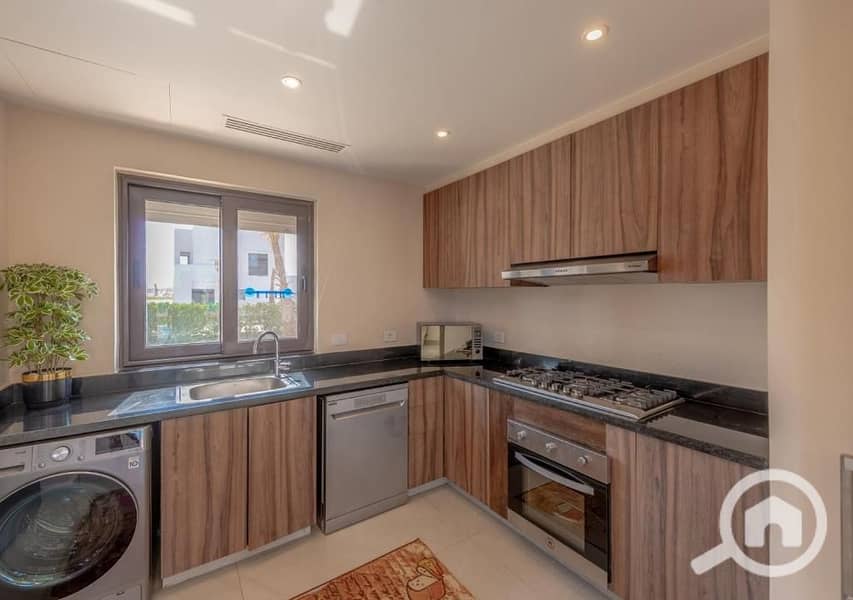 9 659472557. jpg