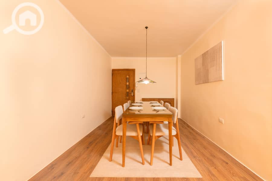 17 Copy of Dining room-1w. jpg