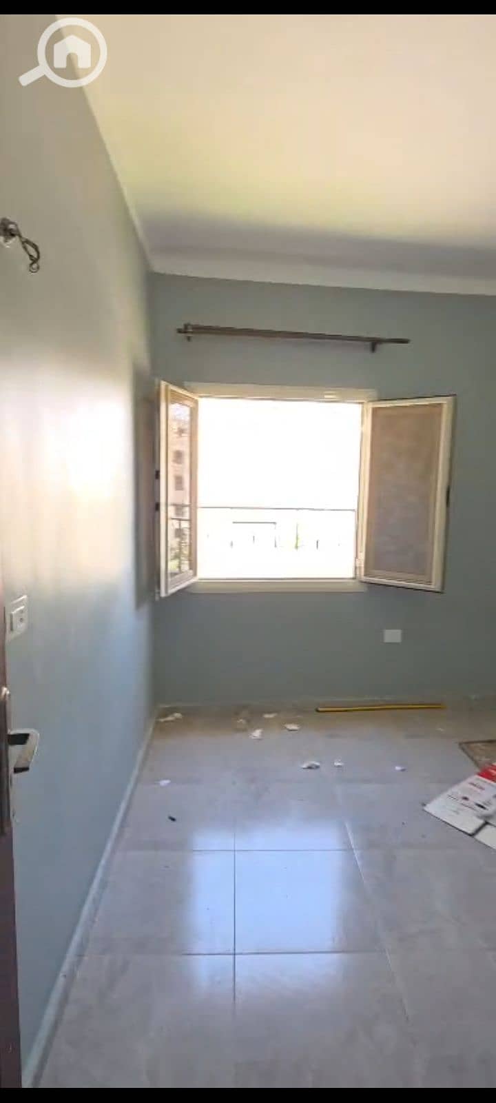 4 1000899361. png