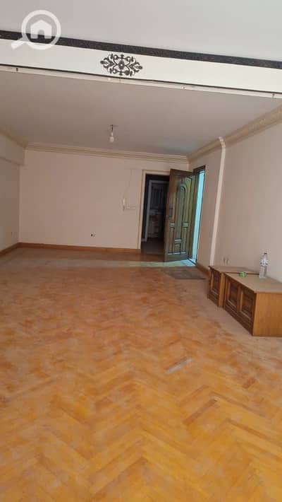 3 Bedroom Flat for Sale in Smoha, Alexandria - a752652d-a4e9-47d6-825d-47a9635f4ae7. jpg 3 Bedroom Flat for Sale in Smoha, Alexandria - a752652d-a4e9-47d6-825d-47a9635f4ae7. jpg