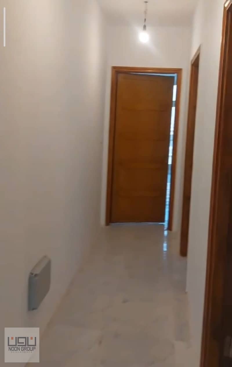 4 4. jpeg