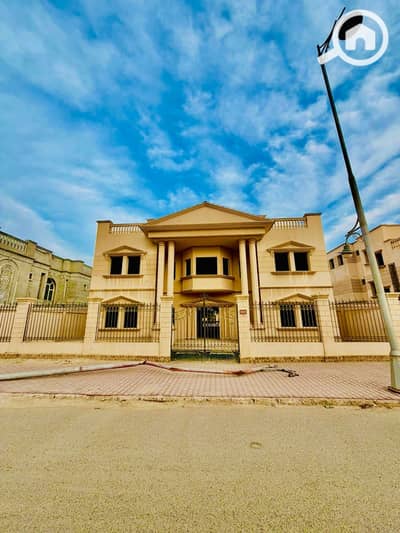 فیلا 6 غرف نوم للبيع في الشيخ زايد، الجيزة - 53d2401a-b82c-4c32-b95b-86c24a3325de. jpeg فیلا 6 غرف نوم للبيع في الشيخ زايد، الجيزة - 53d2401a-b82c-4c32-b95b-86c24a3325de. jpeg