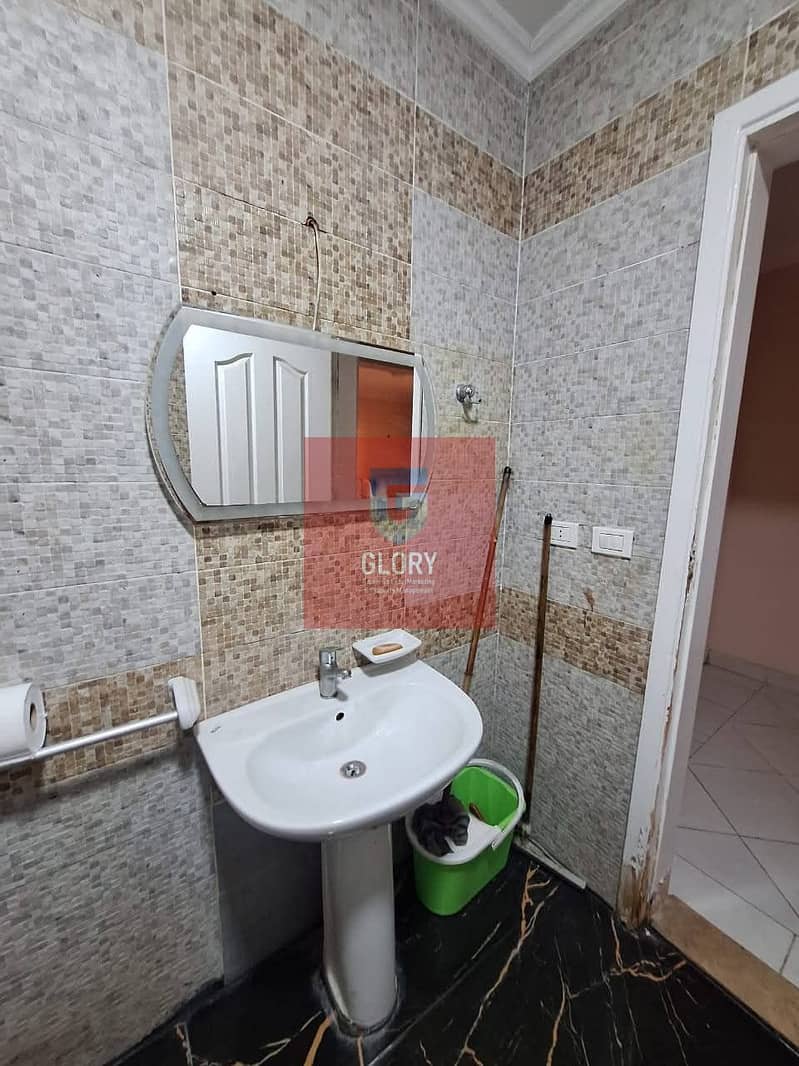 8 205678. jpg