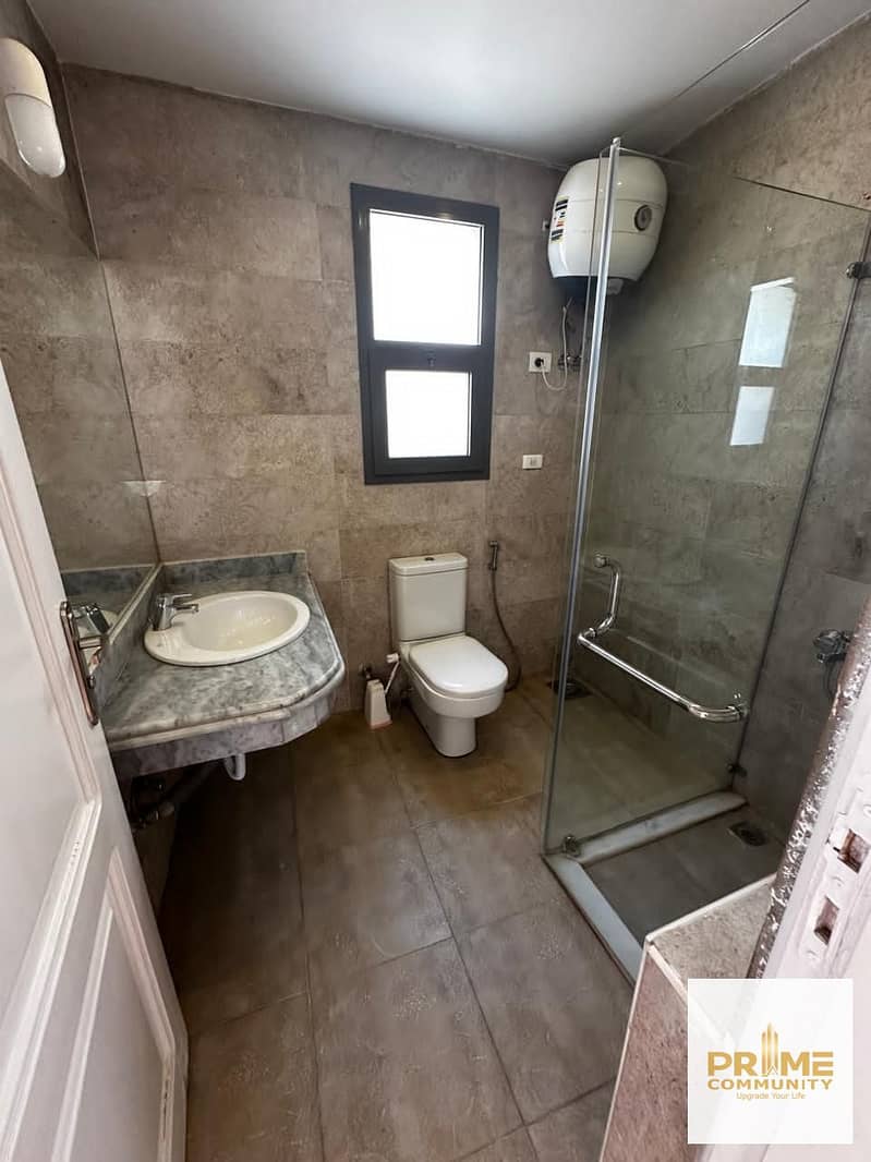 3 52e53bb4-6da5-45ba-84b1-33f6137df2b9. jpg