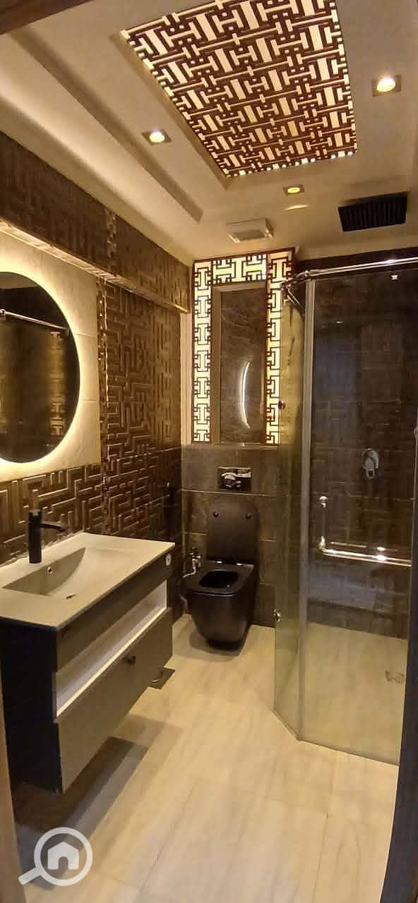16 1000494732. jpg