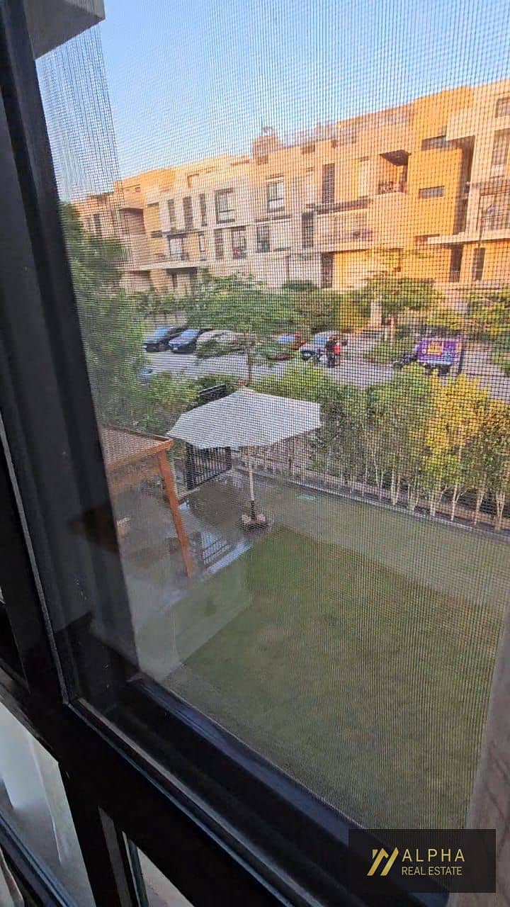 22 1000509410. jpg