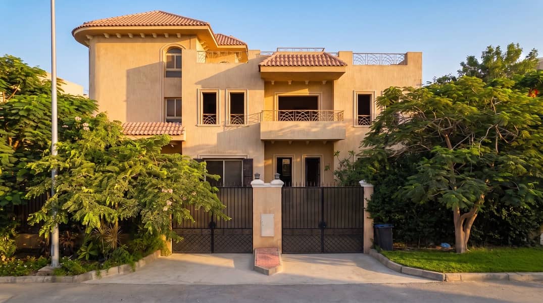 Standalone Villa for Sale in Sheikh Zayed (Prime Location) Standalone Villa for Sale in Sheikh Zayed (Prime Location)