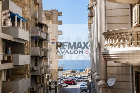 فلیٹ 4 غرف نوم للبيع في لوران، الإسكندرية - 1. jpg فلیٹ 4 غرف نوم للبيع في لوران، الإسكندرية - 1. jpg