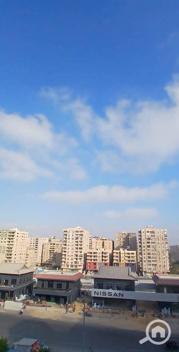 8 1000905925. jpg