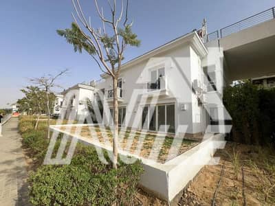 5 Bedroom Townhouse for Sale in New Cairo, Cairo - faa2f5bf-d7be-49a7-8f43-9d8c5f543ff4. jfif. jpg