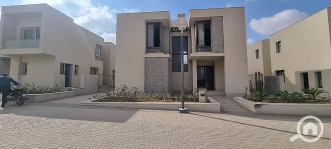 فیلا 4 غرف نوم للبيع في 6 اكتوبر، الجيزة - 1c306989-b0d1-4f59-8b89-bf4ba66af3bf. jpg
