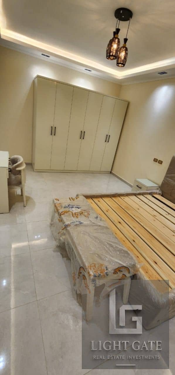4 8fbb07fe-3d01-43be-8dbb-eb89fa47b4d3. jpg