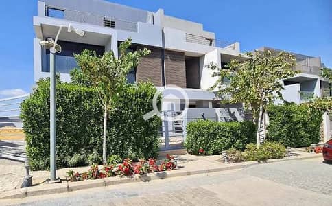 4 Bedroom Twin House for Sale in Sheikh Zayed, Giza - 716154190_1349699833730258_6796507147090634322_n. jpg