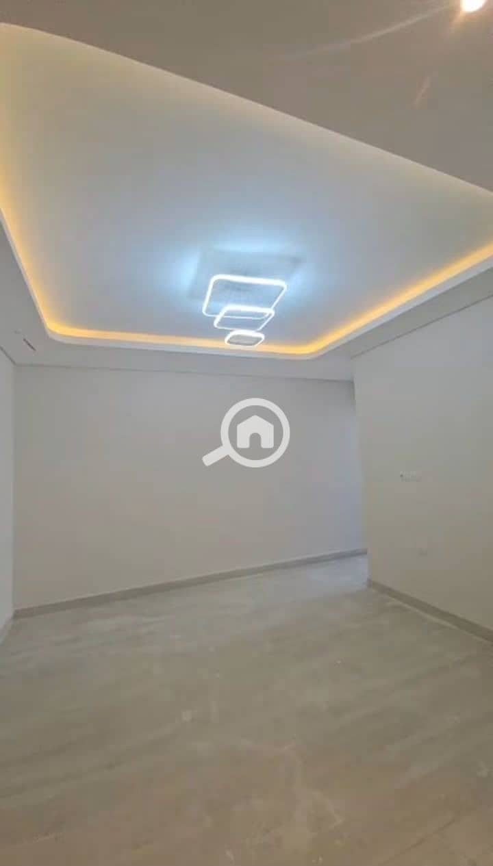 4 fda3c303-f6e4-4459-b9c8-319f95d10322. jpg