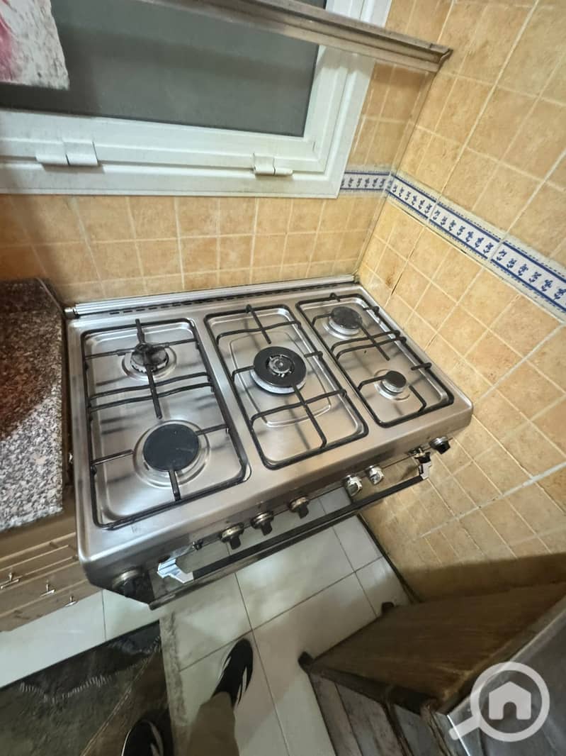8 1000693613. jpg