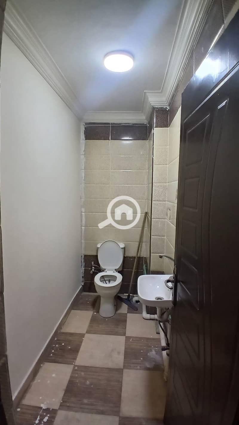 8 1000461044. jpg