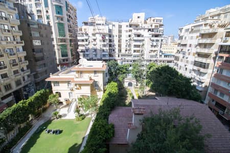 4 Bedroom Flat for Sale in Laurent, Alexandria - شقة 240م للبيع بشارع الإقبال لوران سوبر لوكس 3 غرف و3 بلكونات