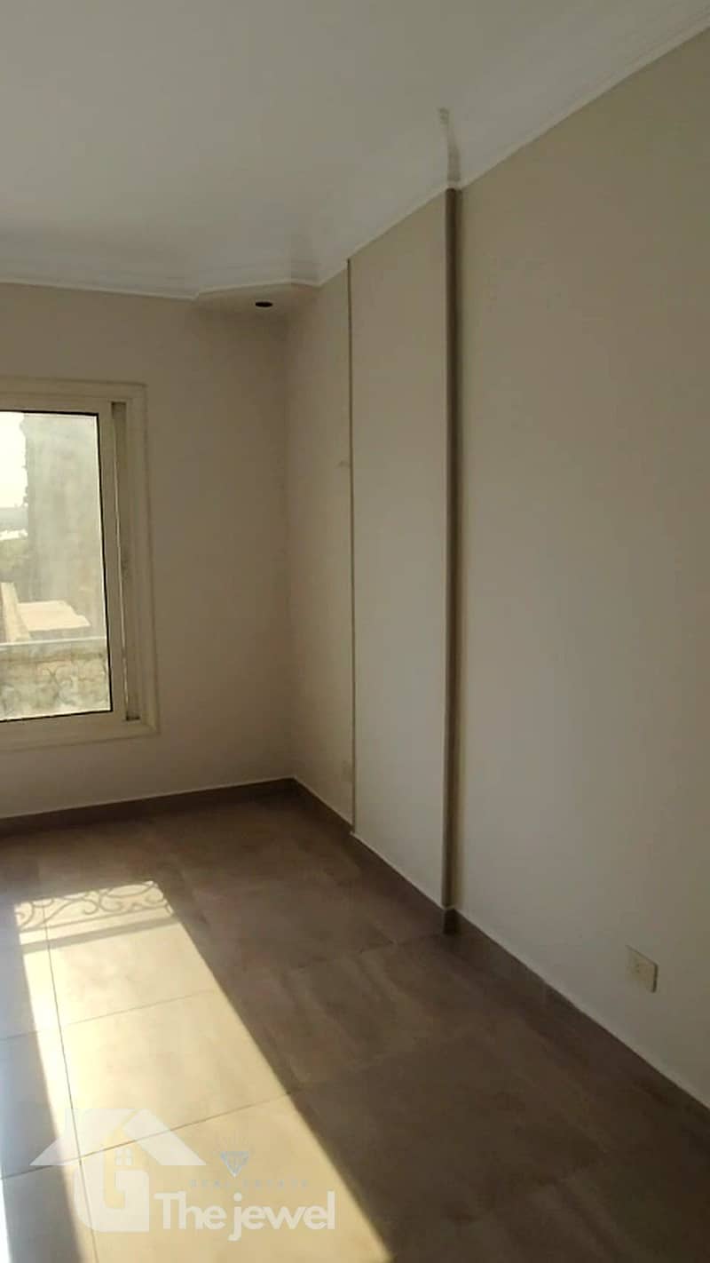 3 03-bedroom. jpg