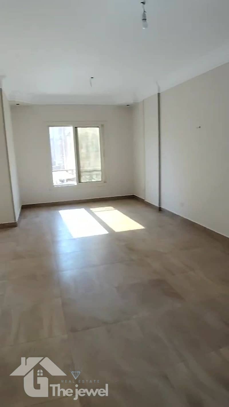 8 08-main-space. jpg