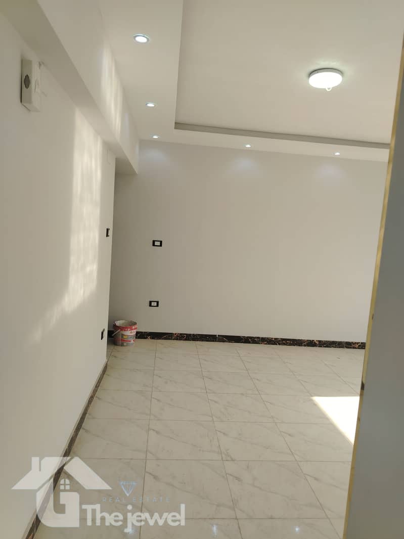 8 1000520867. jpg