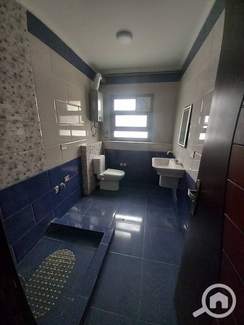 7 142797af-c4bd-49aa-a552-d11c247ab089. jpg