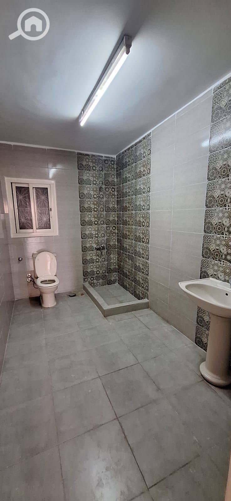 9 1000371144. jpg