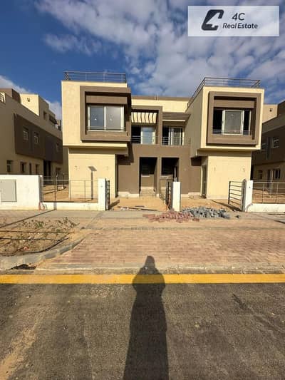 4 Bedroom Twin House for Sale in New Cairo, Cairo - WhatsApp Image 2026-08-27 at 11.07. 48 AM. jpeg 4 Bedroom Twin House for Sale in New Cairo, Cairo - WhatsApp Image 2026-08-27 at 11.07. 48 AM. jpeg