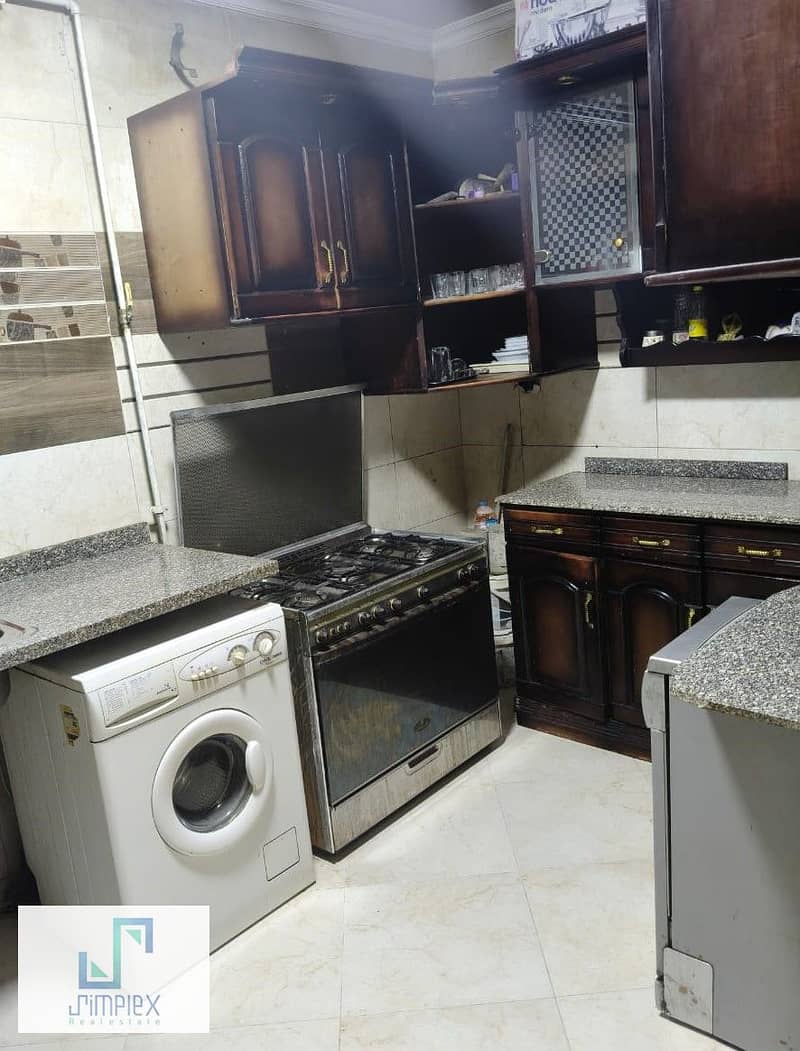 10 e451d168-50b3-4224-a2bd-422fb98fc9cc. jpg