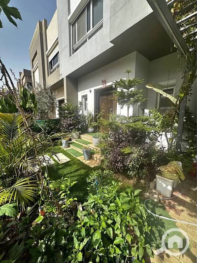 3 Bedroom Townhouse for Sale in Sheikh Zayed, Giza - 702911367_949503857924634_463706252136031569_n. jpg 3 Bedroom Townhouse for Sale in Sheikh Zayed, Giza - 702911367_949503857924634_463706252136031569_n. jpg