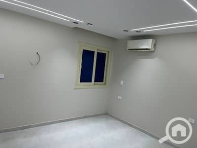 شقة 2 غرفة نوم للايجار في زهراء المعادى، القاهرة - IMG-20260906-WA0052. jpg شقة 2 غرفة نوم للايجار في زهراء المعادى، القاهرة - IMG-20260906-WA0052. jpg