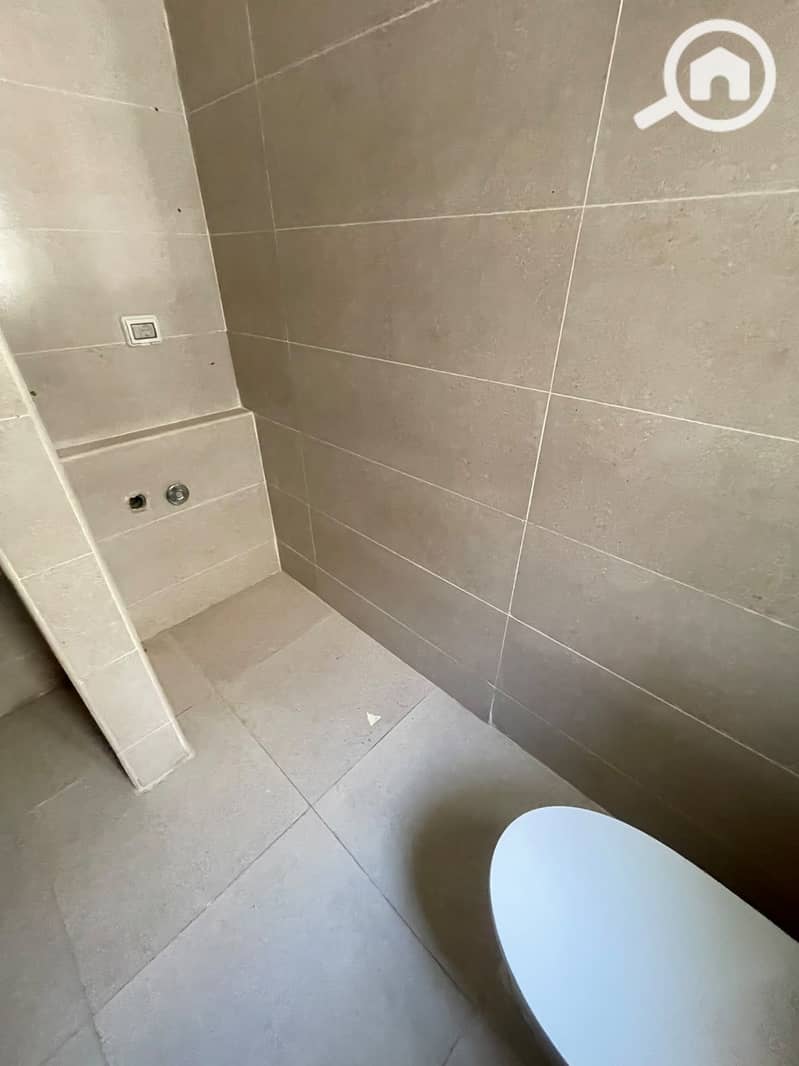 11 1000383683. jpg