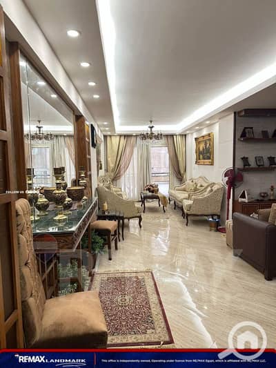 فلیٹ 3 غرف نوم للبيع في سابا باشا، الإسكندرية - 1. jpg