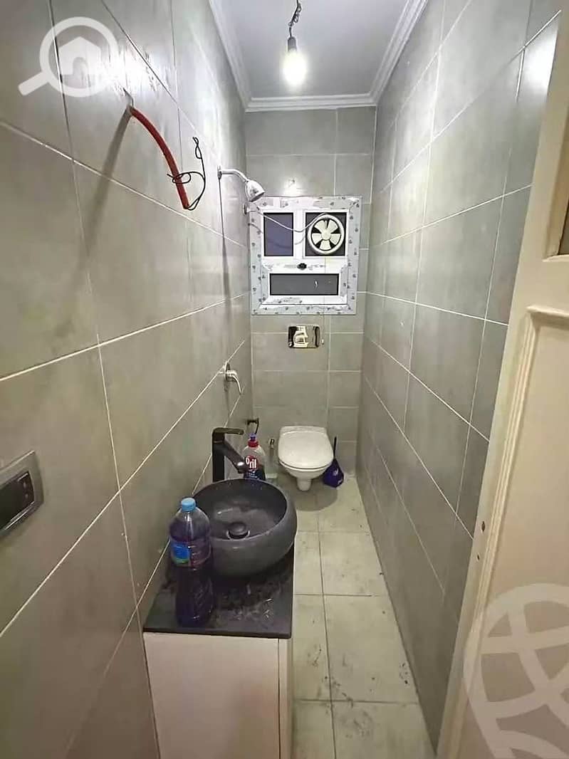 5 1000461956. jpg