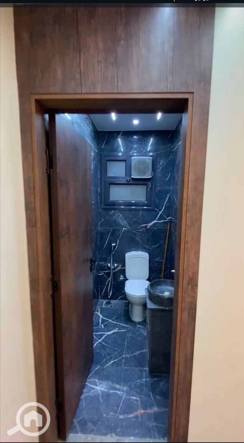 9 1000406447. jpg