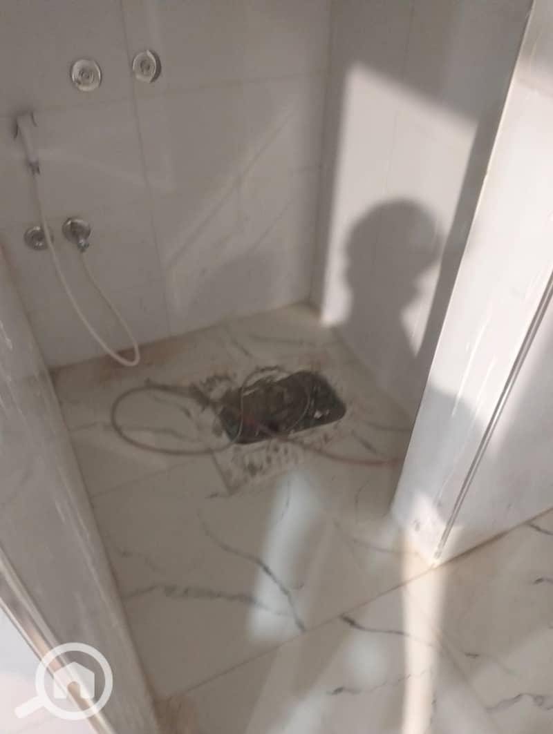 7 1000821074. jpg