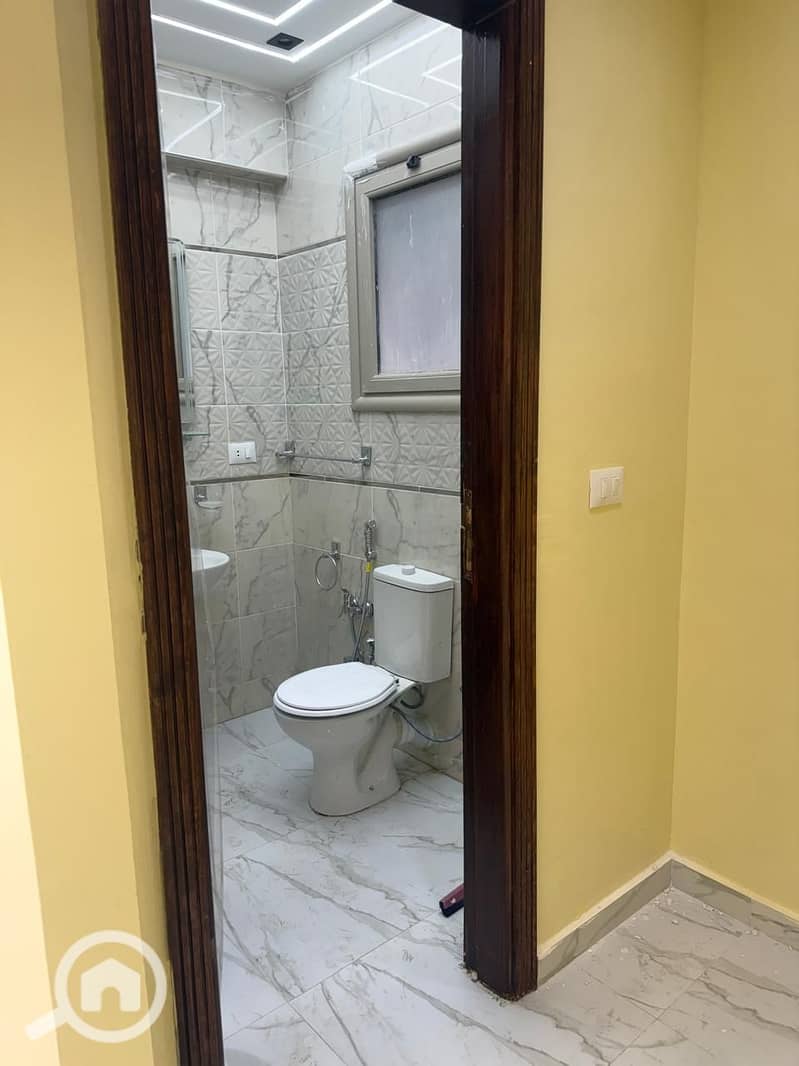 8 1000614625. jpg