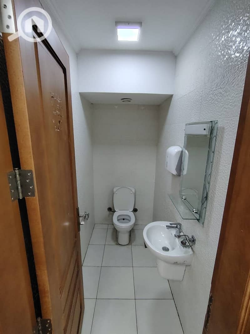 8 1000086055. jpg