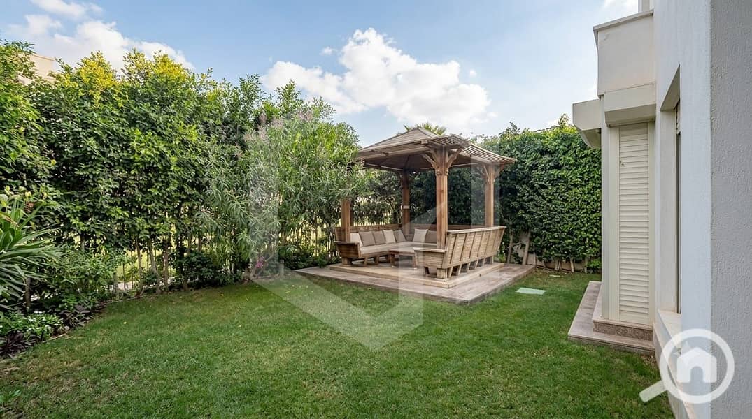 8 Courtyard Sodic 8. jpg