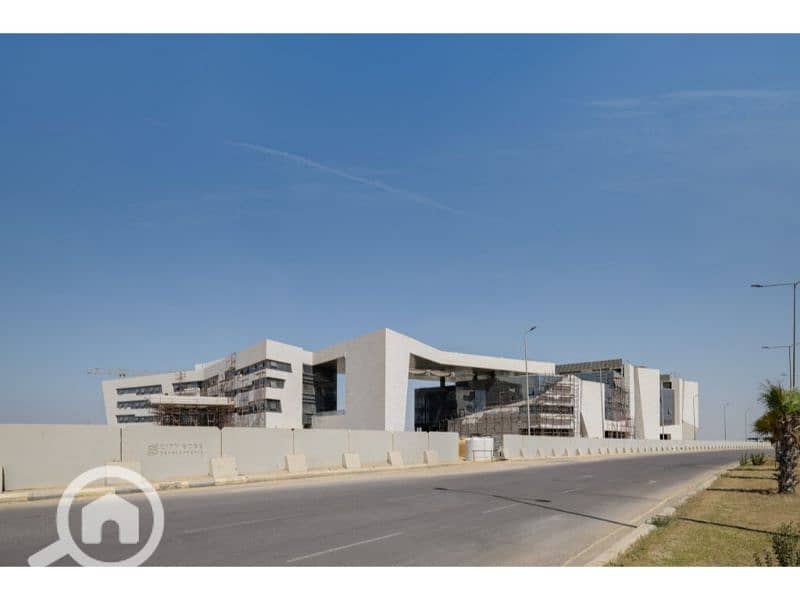 8 Etapa Square Mall 8. jpg