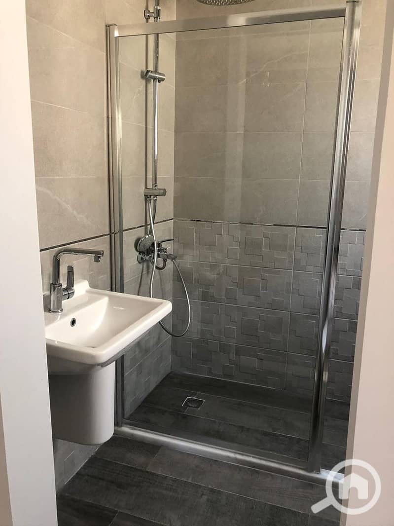 9 610496ed-69b2-41ce-b7e0-7c1f36ef33e1. jpg