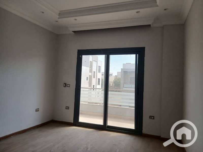 14 cebd88ba-6240-4ce2-98a1-fd0f30279477. jpg