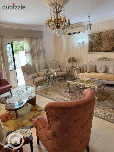 2 Bedroom Apartment for Sale in New Cairo, Cairo - Apartment for sale in the Third District, Fifth Settlement. Furnished. 150 sq m + 80 sq m garden. Older building. Price negotiable for serious buyers.