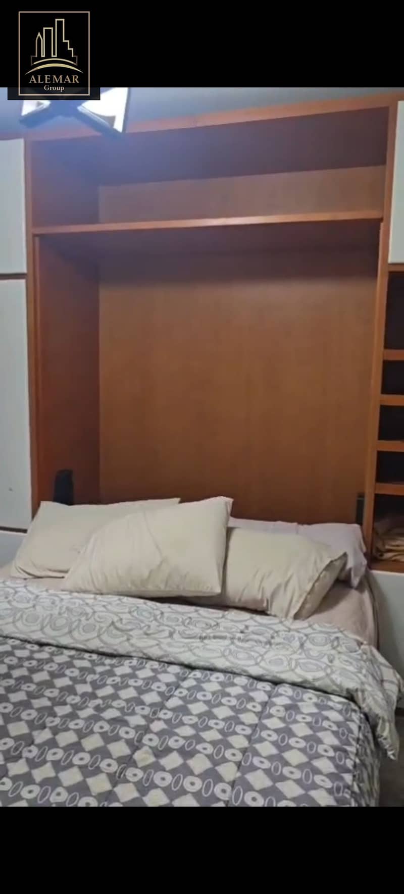 12 4728. jpg