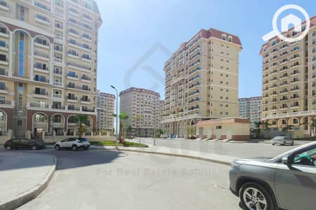 3 Bedroom Flat for Sale in Moharam Bik, Alexandria - 10-56. jpg