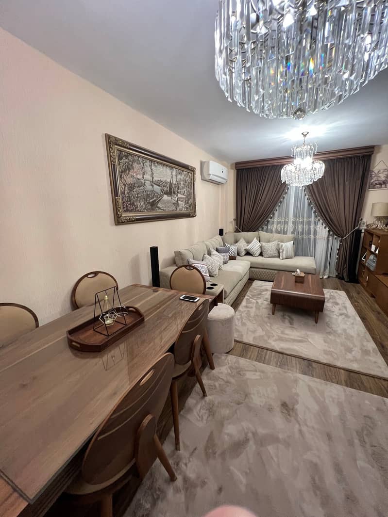 شقة 104m² للبيع بالفرش والمطبخ والتكييفات في مدينتي | B2 الدور الرابع شقة 104m² للبيع بالفرش والمطبخ والتكييفات في مدينتي | B2 الدور الرابع