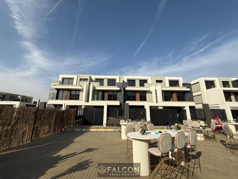 7 Patio Town Live Photos_pages-to-jpg-0013. jpg
