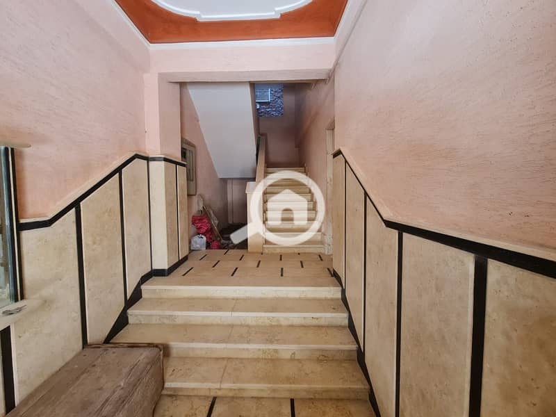 8 1001087005. jpg
