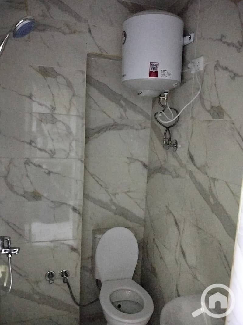 4 6285. jpg