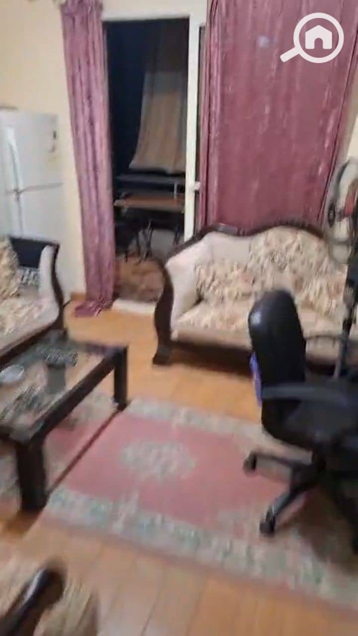 4 photo_5836885621153140864_y. jpg